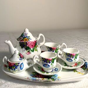 Made in England miniature tea set service